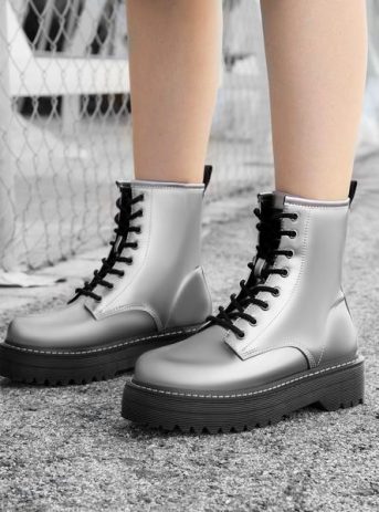 BOTAS MOSS PLATAFORMA PLATEADAS