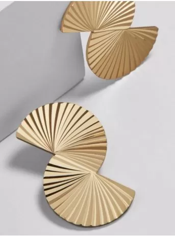 PENDIENTES DORADOS