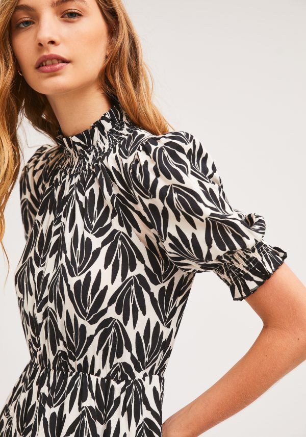 VESTIDO ESTAMPADO NEGRO Y BLANCO - Imagen 3