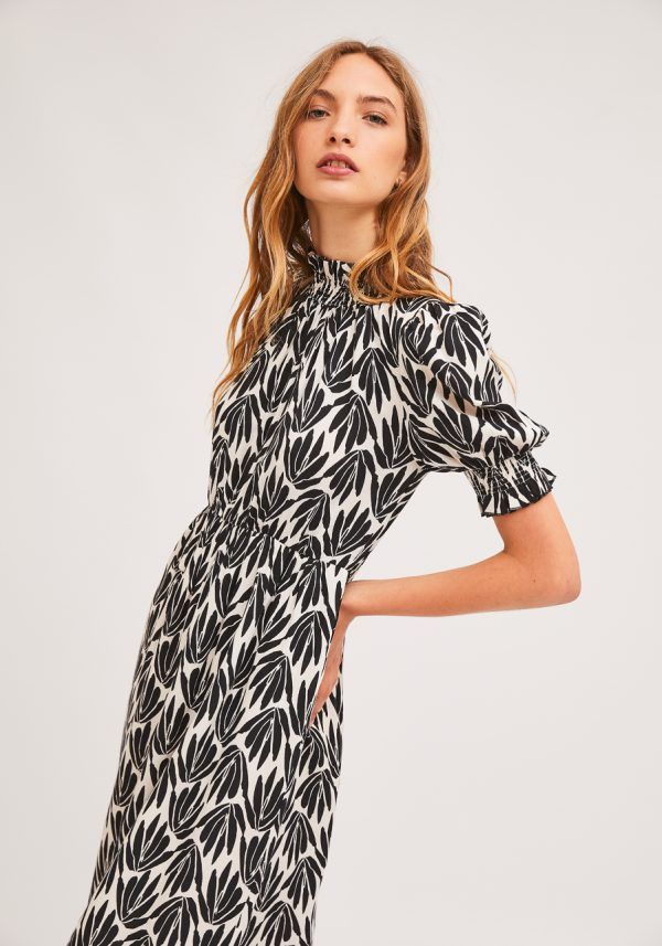 VESTIDO ESTAMPADO NEGRO Y BLANCO - Imagen 4