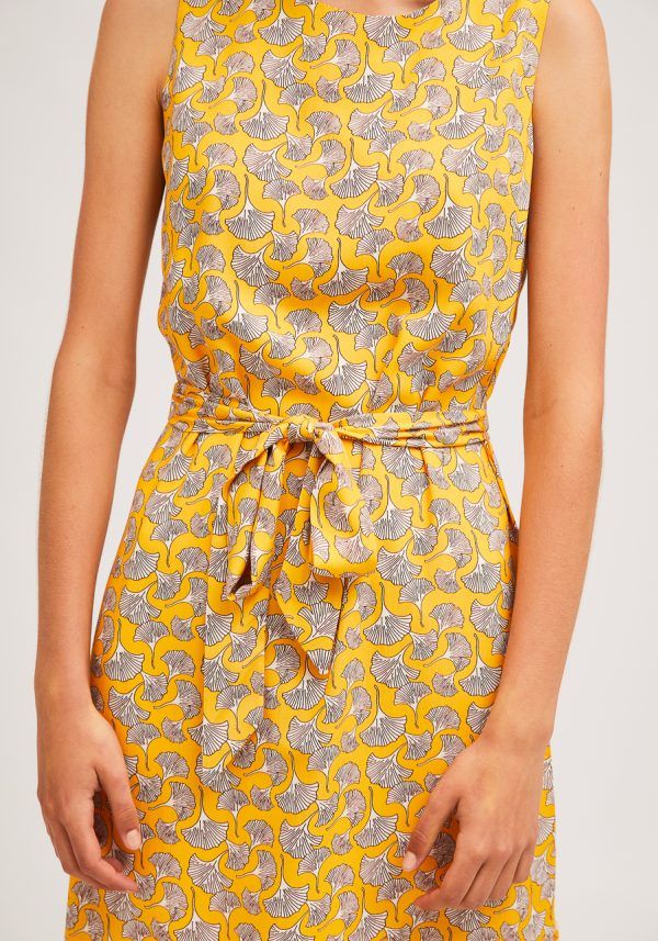 VESTIDO AMARILLO CON ESTAMPADO ABANICOS