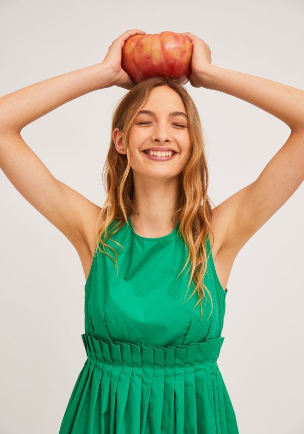 VESTIDO VERDE CON DETALLE PLISADO