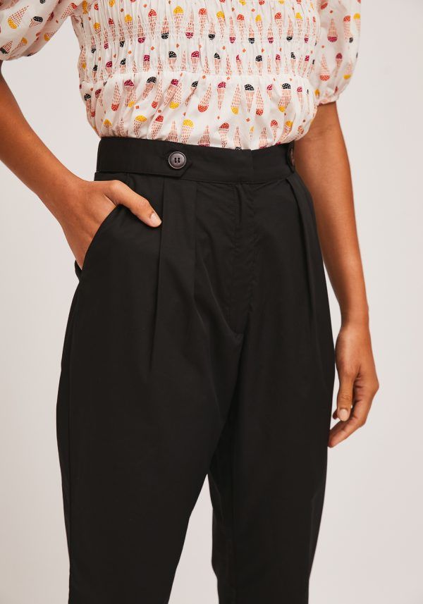 PANTALON NEGRO CON DOS BOTONES - Imagen 4