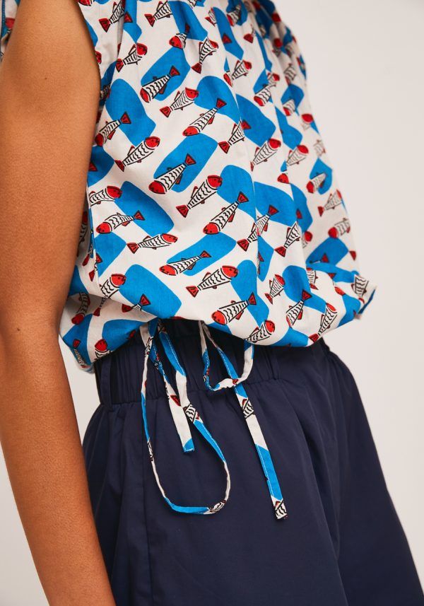 TOP CUELLO REDONDO ESTAMPADO PECES - Imagen 4