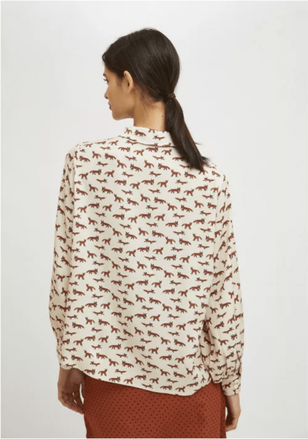 CAMISA EN TEJIDO FLUIDO CON ANIMAL PRINT DE ZORROS