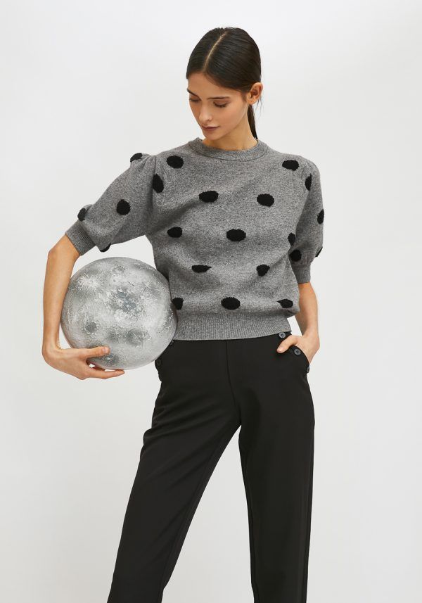 JERSEY DE PUNTO FINO DE MANGA CORTA CON ESTAMPADO DE LUNARES GRIS - Imagen 4