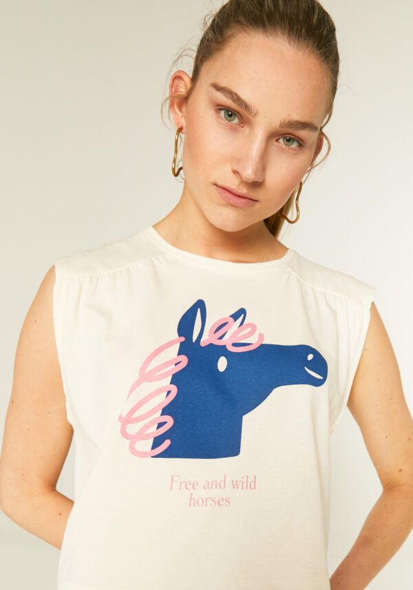 Camiseta corta sin mangas con estampado frontal de caballo. Compañía Fantastica