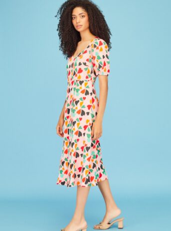 Tiziana Dress. Vestido Midi con estampado de corazones multicolor. Coleccion Minueto Verano 2022