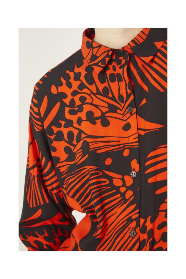 CAMISA OVERSIZE DE MANGA LARGA CON ESTAMPADO DE MARIPOSAS - Imagen 3