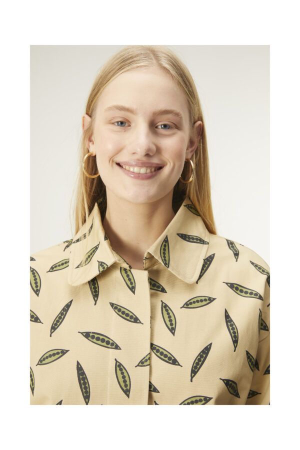 GABARDINA MIDI DE CUELLO CAMISERO CON ESTAMPADO DE GUISANTES - Imagen 3