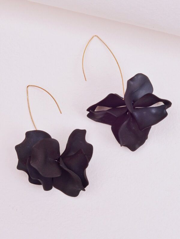 PENDIENTES FLOR NEGROS