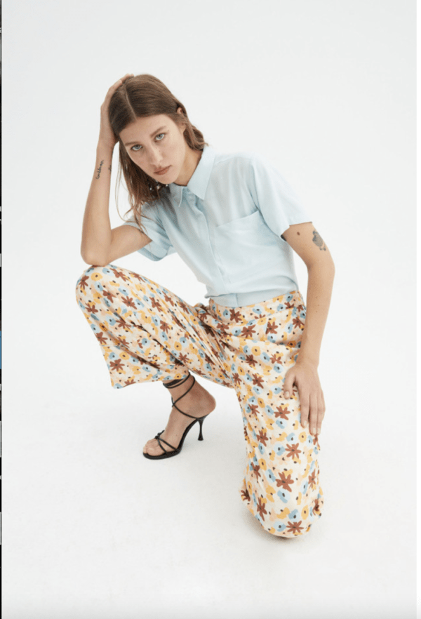 Camisa básica con manga corta azul - Imagen 3