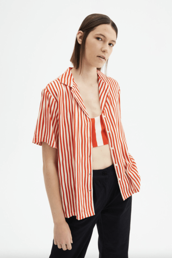 Camisa con manga corta y estampado de rayas - Imagen 2