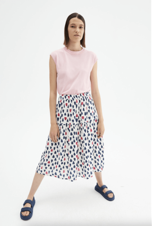 Falda midi de tiro medio con estampado de corazones - Imagen 2