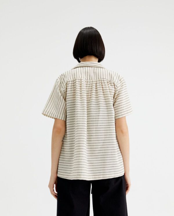 CAMISA  DE MANGA CORTA CON ESTAMPADO RAYAS STRIPES - Imagen 5