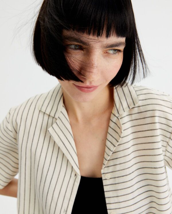 CAMISA  DE MANGA CORTA CON ESTAMPADO RAYAS STRIPES - Imagen 2