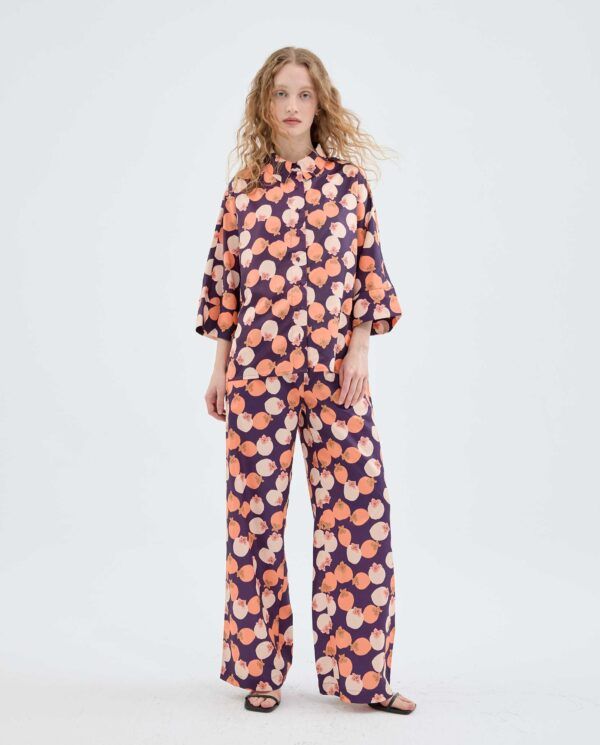 Camisa fluida oversize con estampado floral