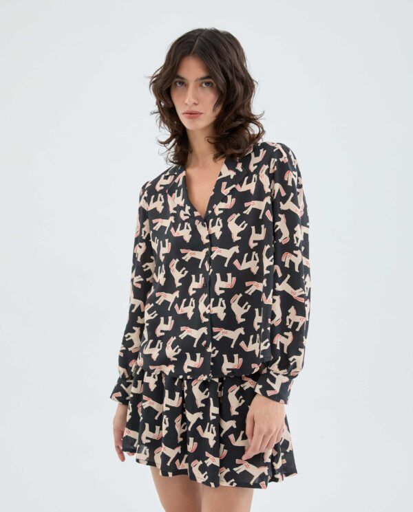 Camisa de manga larga con estampado animal