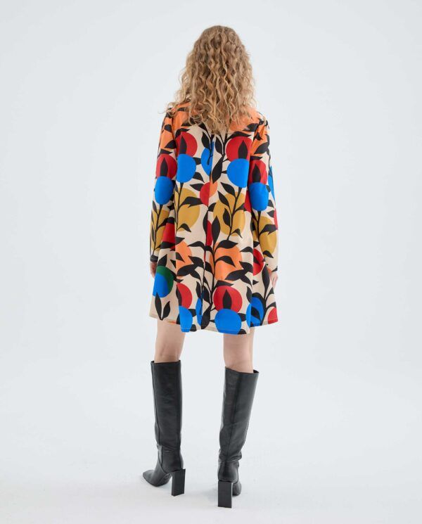 Vestido corto evase con manga larga y estampado de hoja - Imagen 4