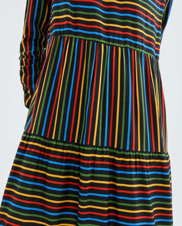 Vestido corto envolvente con estampado de rayas multicolor - Imagen 4
