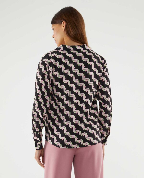 Camisa de manga larga con estampado geométrico negro - Imagen 3