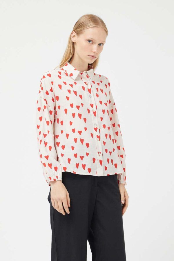 CAMISA ESTAMPADO CORAZONES - Imagen 2