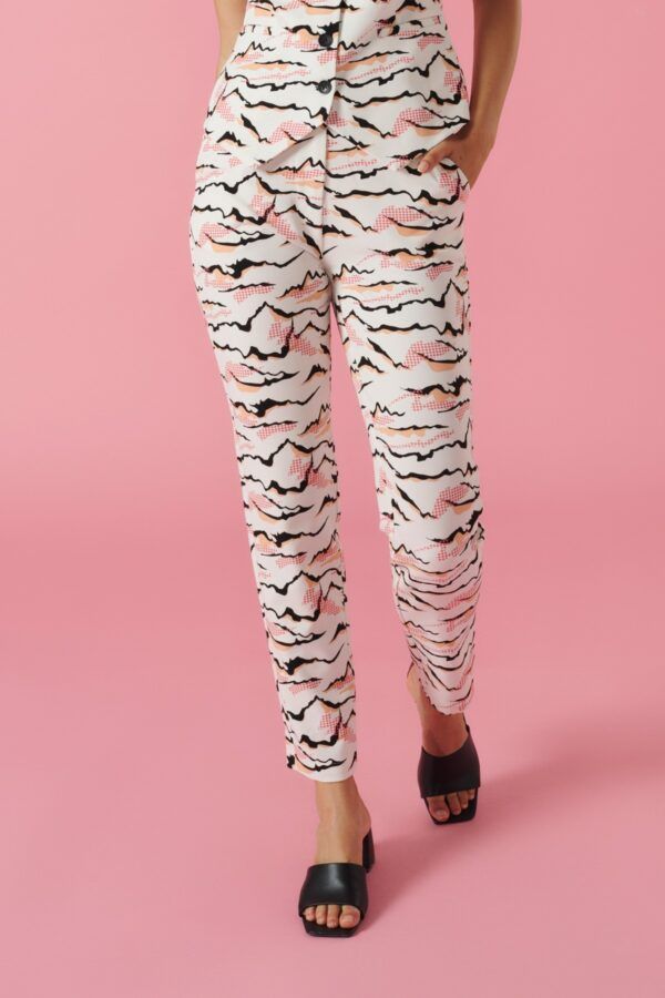 Pantalon pitillo con estampado. Si estas en Badajoz ven a Dulce Locura