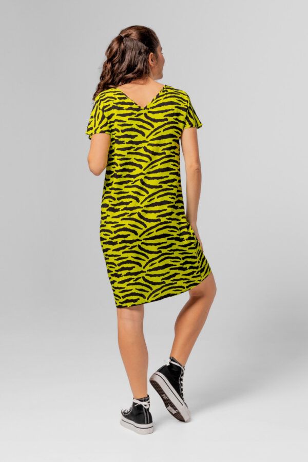 VESTIDO CORTE A COLECCION DURA DE PELAR - Imagen 3