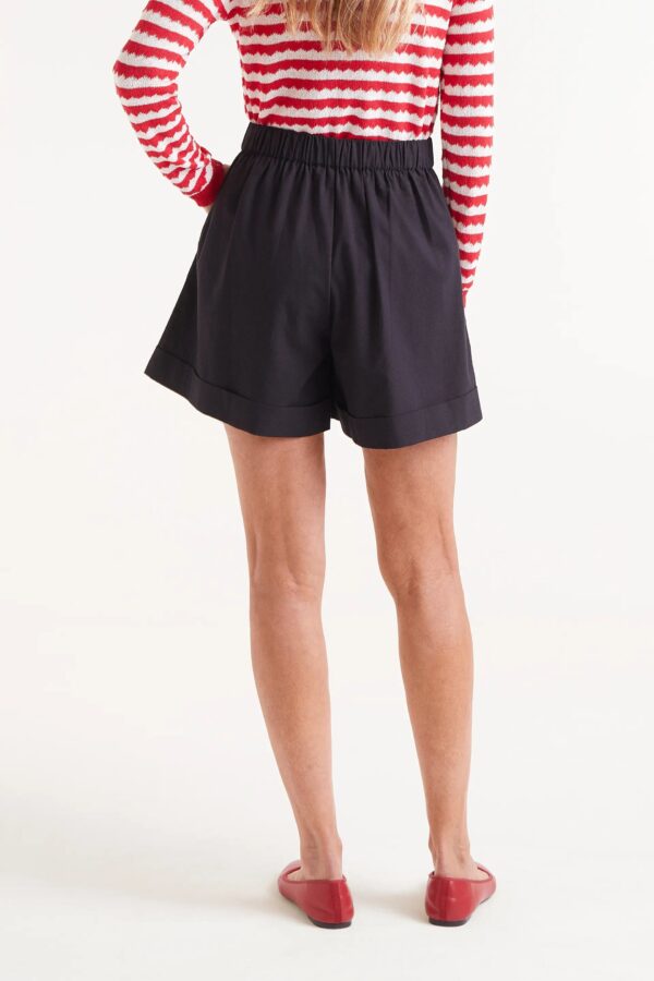 SHORTS BOTONES NEGROS - Imagen 4