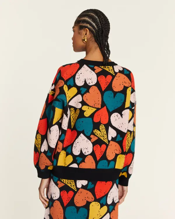 Jersey de punto crepé Pepa Loves con caída suave, cuello redondo y mangas rectas. Disponible en Dulce Locura, tienda de moda en Badajoz.