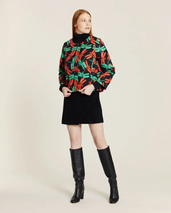 Chaqueta acolchada con estampado de libélulas de Pepa Loves. Disponible en Dulce Locura, tienda de moda en Badajoz.