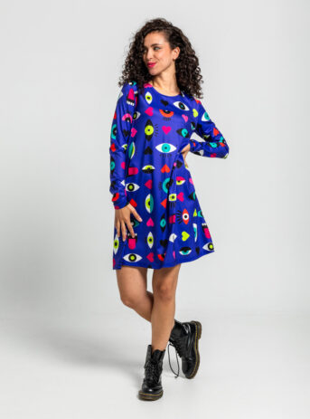 Vestido corte A Love Yourself con estampado de ojos, corazones y bocas. Disponible en Dulce Locura, tienda de moda en Badajoz.