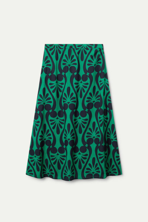 Falda midi con estampado Baroque, cintura fija de tiro alto y cremallera invisible lateral. Disponible en Dulce Locura, tienda de moda en Badajoz.