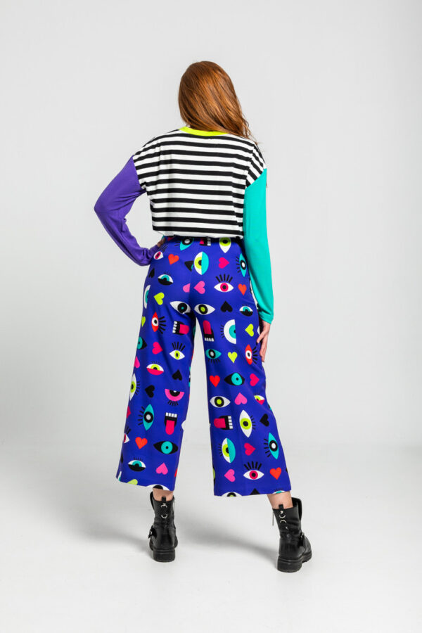 Camiseta Oversize de ojos, corazones y bocas - Love yourself - Imagen 2