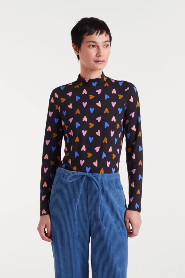 CAMISA CON ESTAMPADO POTPOURRI